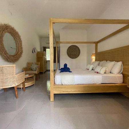 Blue Emocean Dive Resort Moyo Island Esterno foto