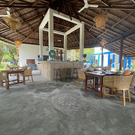 Blue Emocean Dive Resort Moyo Island Esterno foto