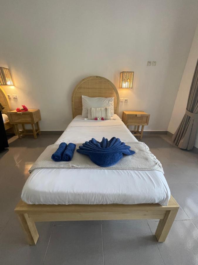 Blue Emocean Dive Resort Moyo Island Esterno foto